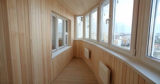 Отделка, остекление, утепление балконов в Ачинске от 205 руб. м/2.